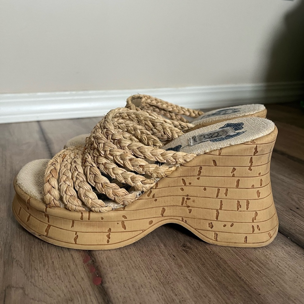 VINTAGE Y2K PLATFORM SANDALS